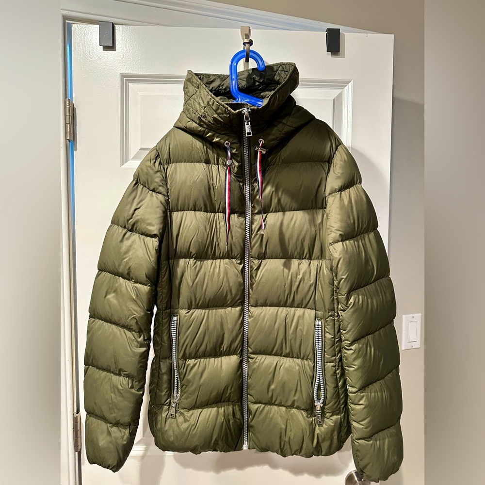 Tommy Hilfiger Packable Lightweight Down Jacket -M